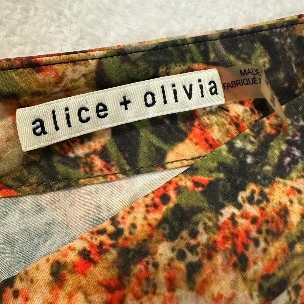 Alice + Olivia Floral Print Wide Leg Peasant Pants With back Zipper in Size 8 - Picture 4 of 16